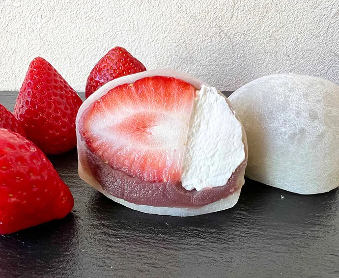 生クリームいちご大福