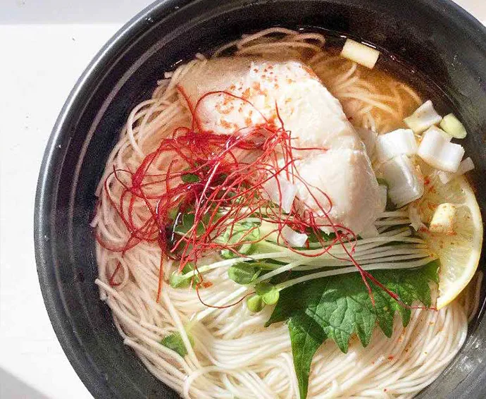 やみつき旨辛素麺