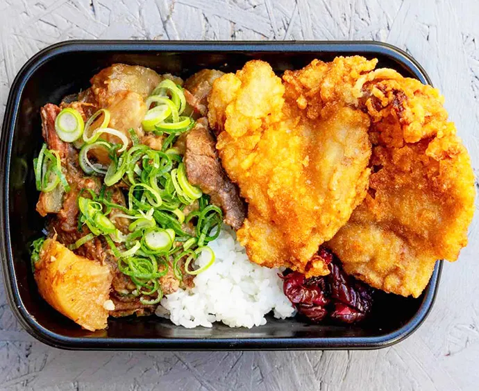 赤ねこコンボ丼