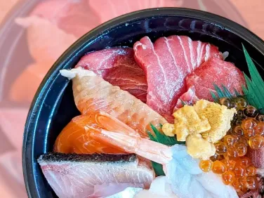 海鮮丼のスタジアムグルメ