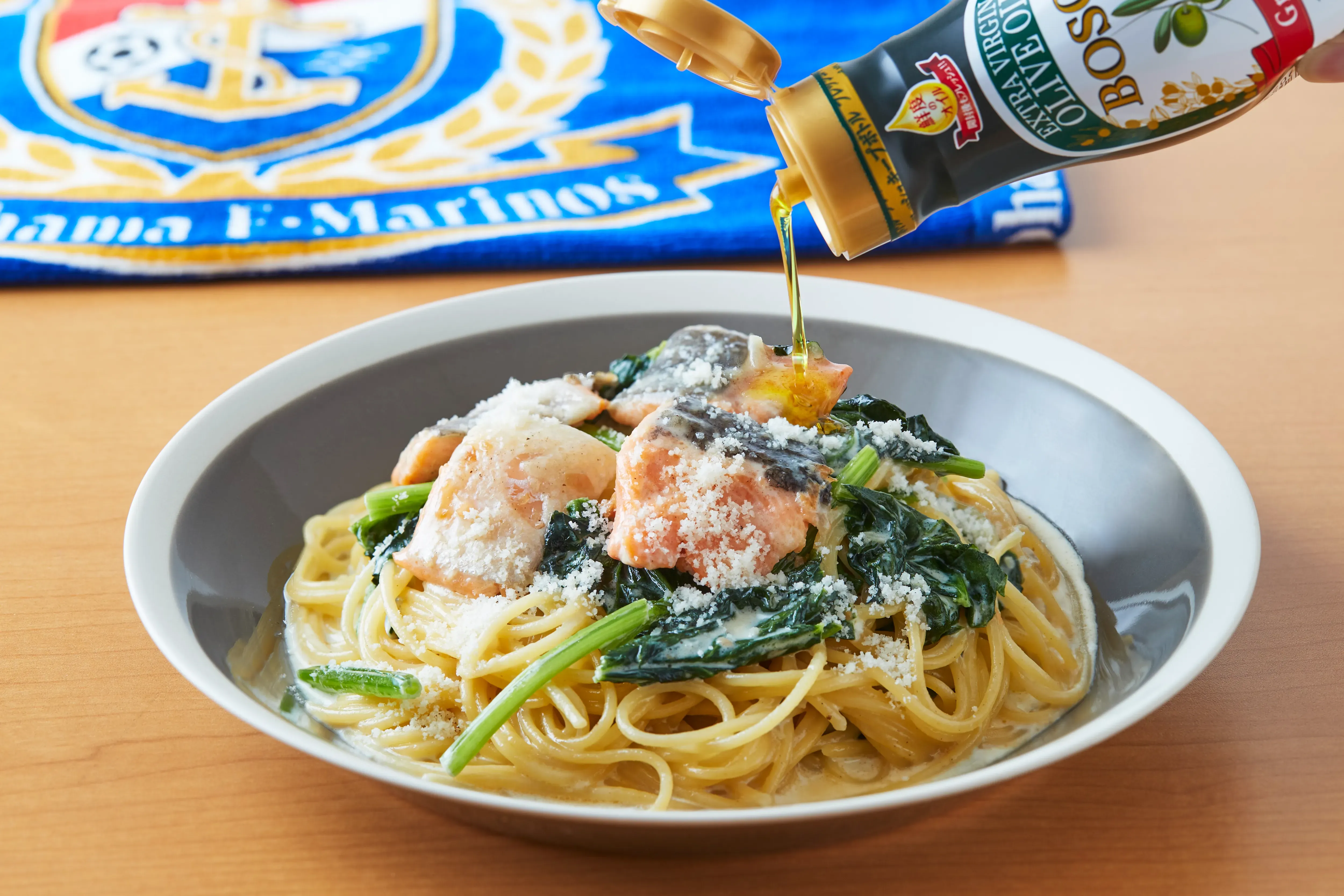 ほうれん草とサーモンのクリームパスタ