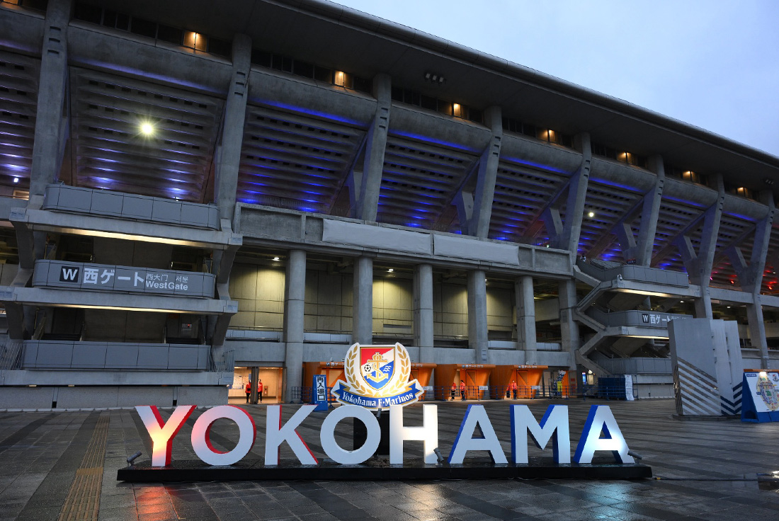 YOKOHAMA巨大モニュメント