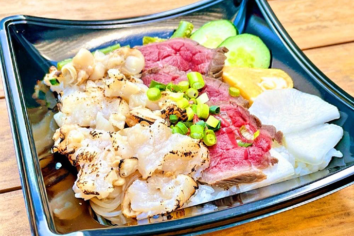 牛たたきと帆立丼