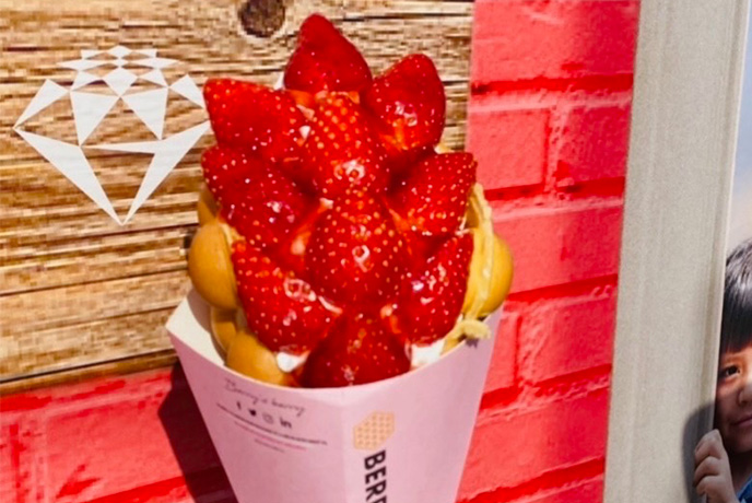 ストロベリーバブルワッフル  