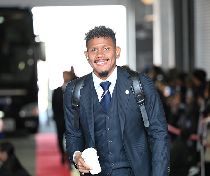 選手バスお出迎え